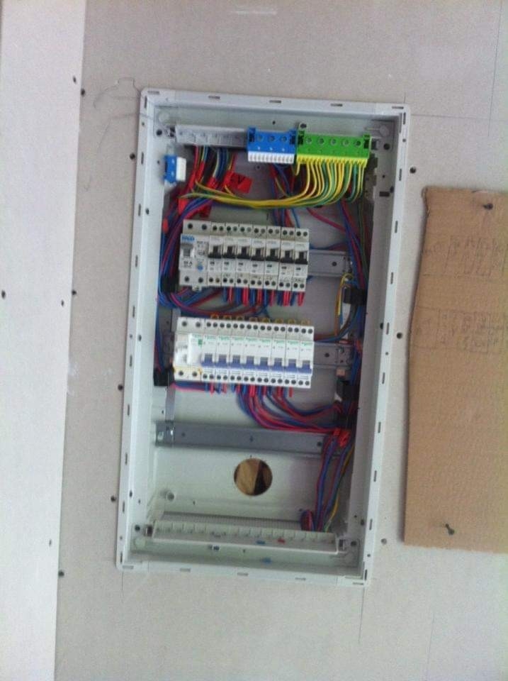 Montillot électricité — Photos 1